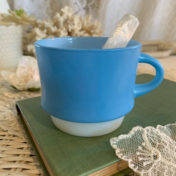 Vintage Glass Mug 🧊 - Picture 2 of 12